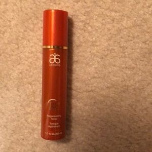 Arbonne RE9 toner